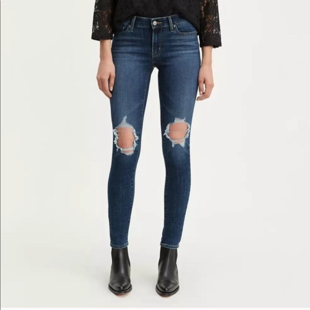 Levi’s 711 Skinny Jeans
